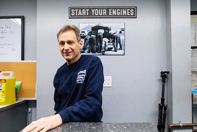 Charlie at the front desk of Parkside Auto Care